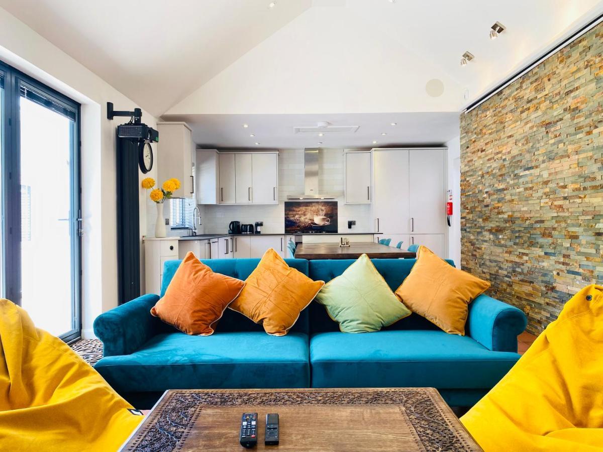 5 Bedroom Bungalow Ascot Racecourse エクステリア 写真