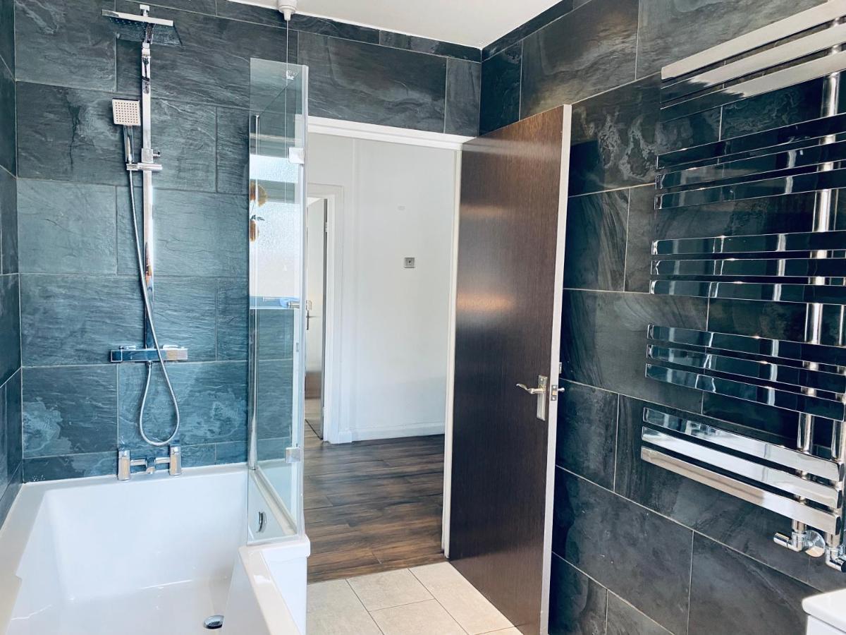 5 Bedroom Bungalow Ascot Racecourse エクステリア 写真